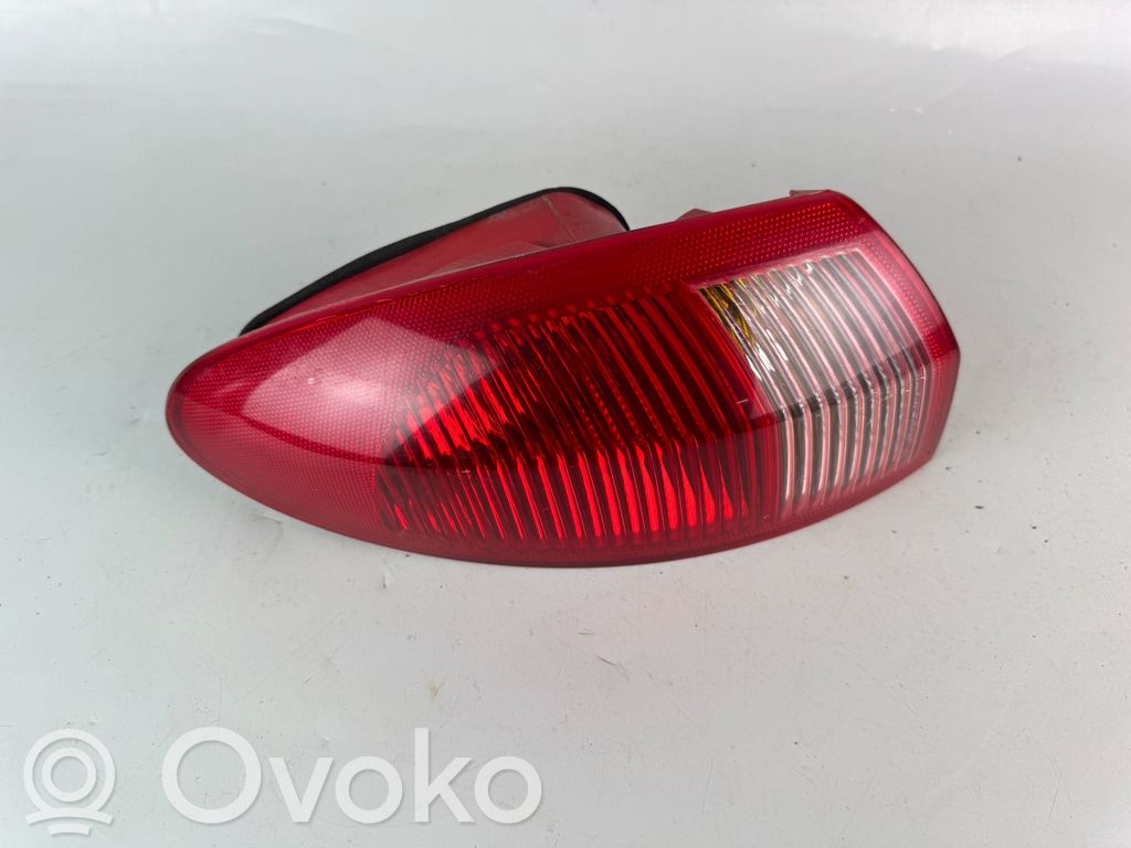 Alfa Romeo 147 Aizmugurējais lukturis virsbūvē 