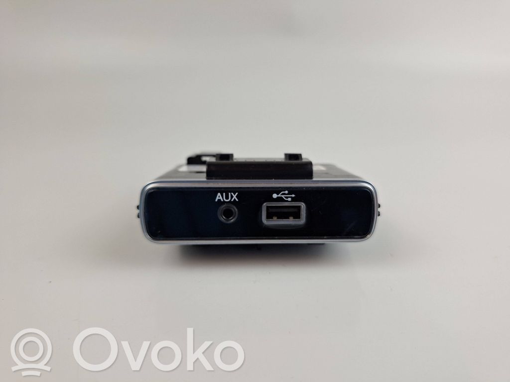 Alfa Romeo Stelvio Enchufe conector USB 