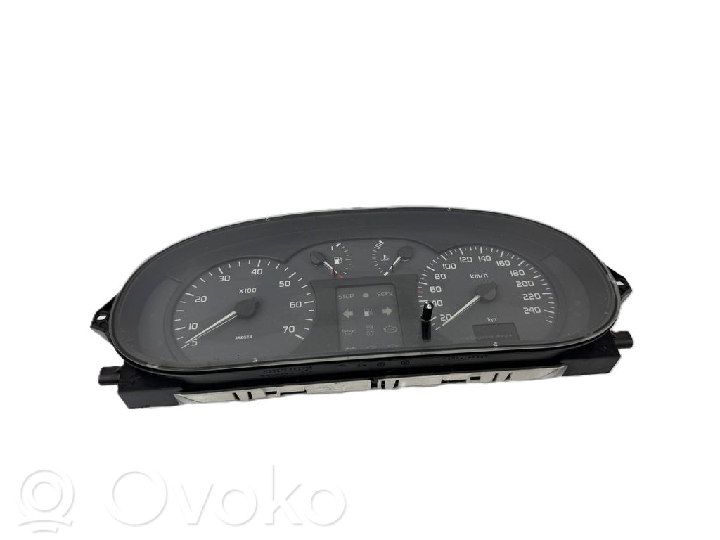 Renault Megane I Geschwindigkeitsmesser Cockpit 
