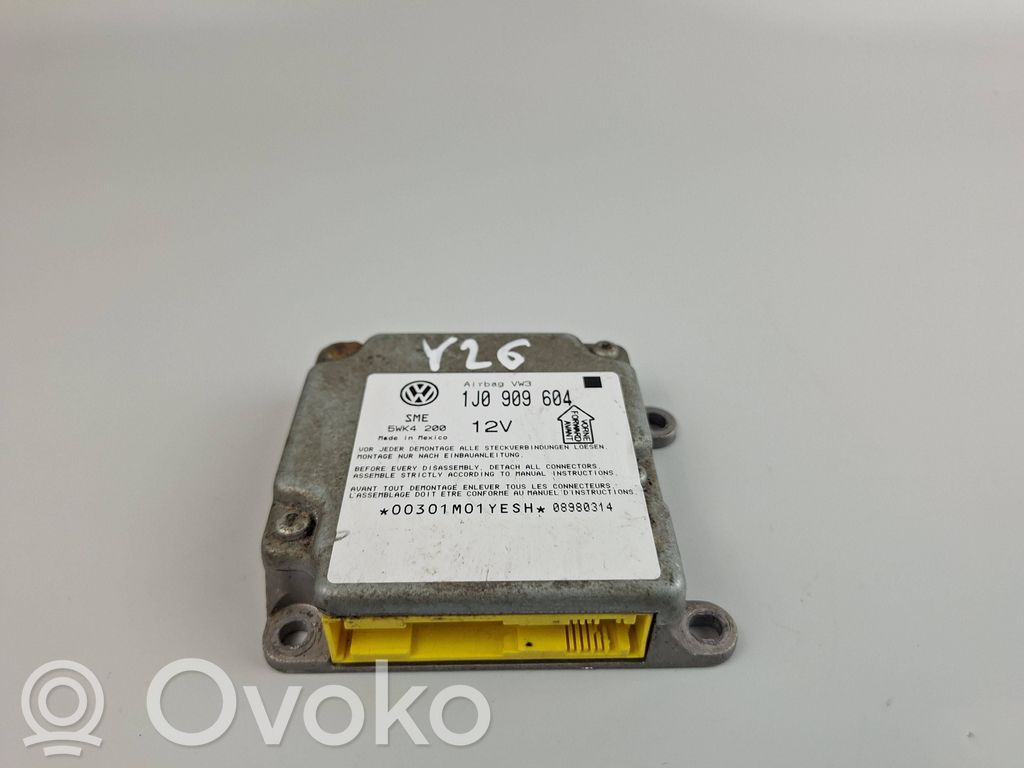 Volkswagen PASSAT B5 Sterownik / Moduł Airbag 