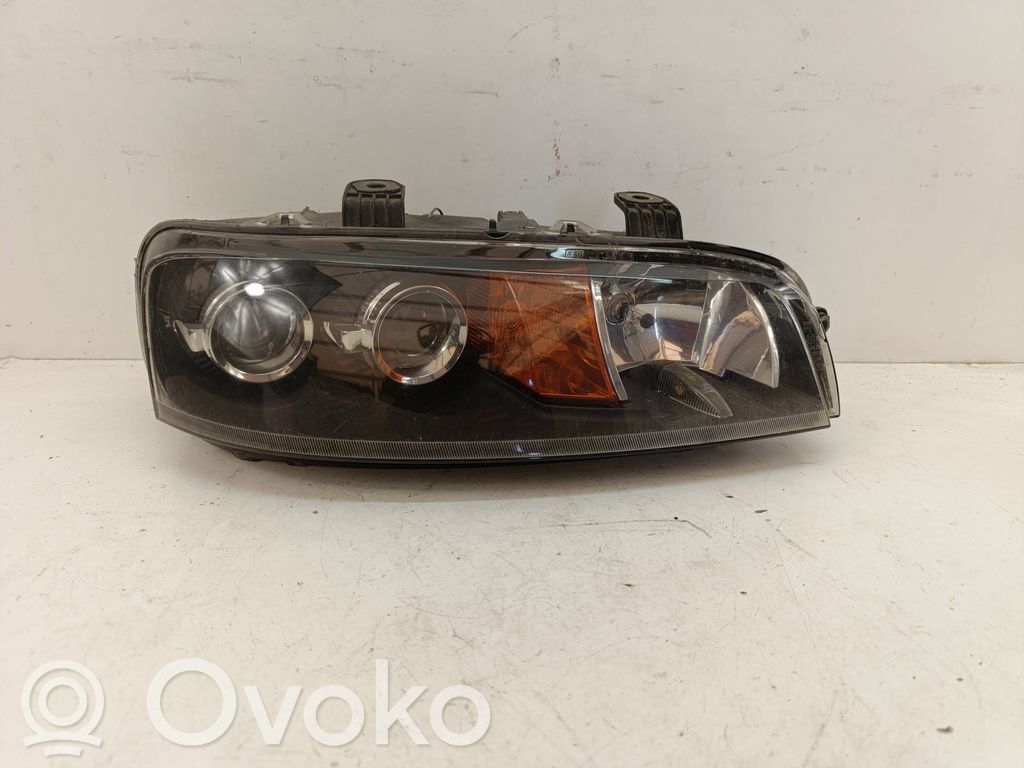 Lampa przednia   89100448