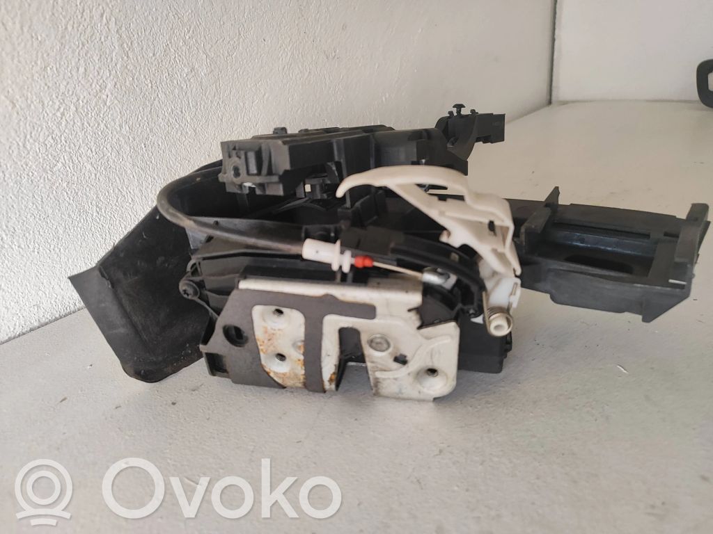 Ford Focus Aizmugurē slēdzene 