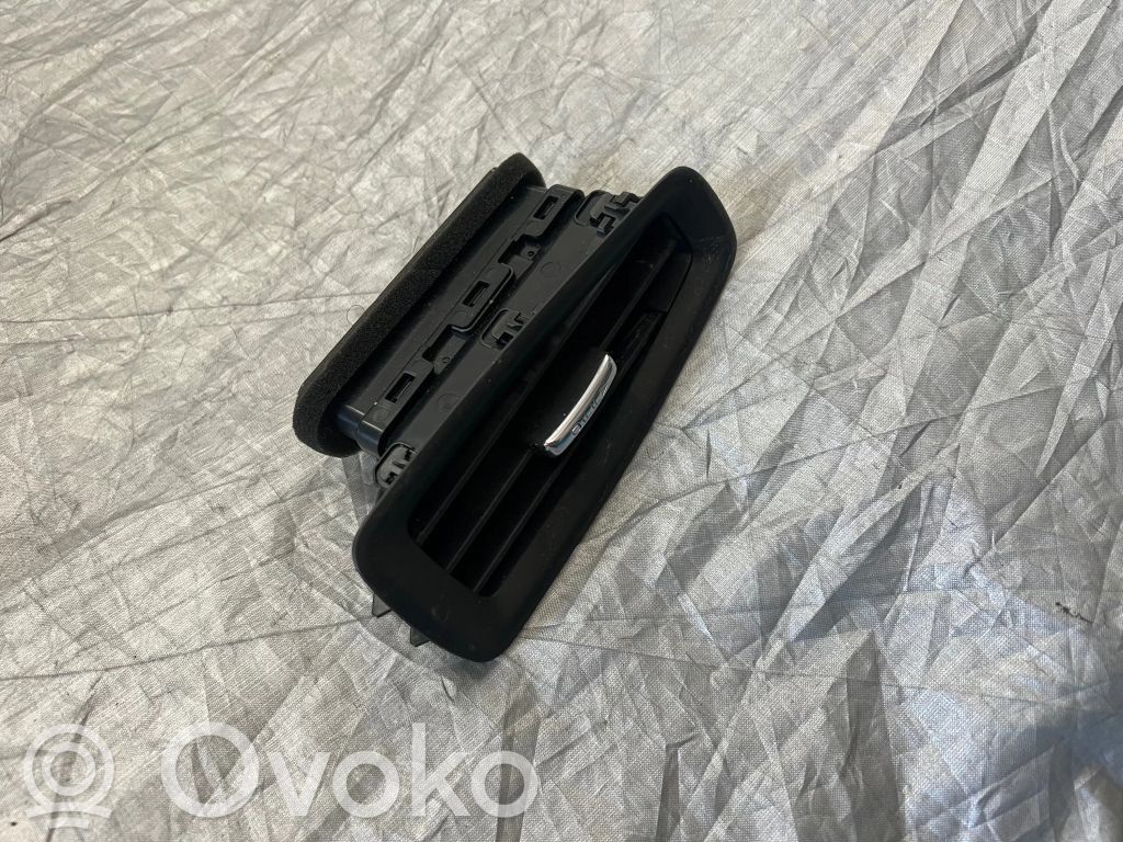 Volvo S60 Dysze / Kratki środkowego nawiewu deski rozdzielczej 