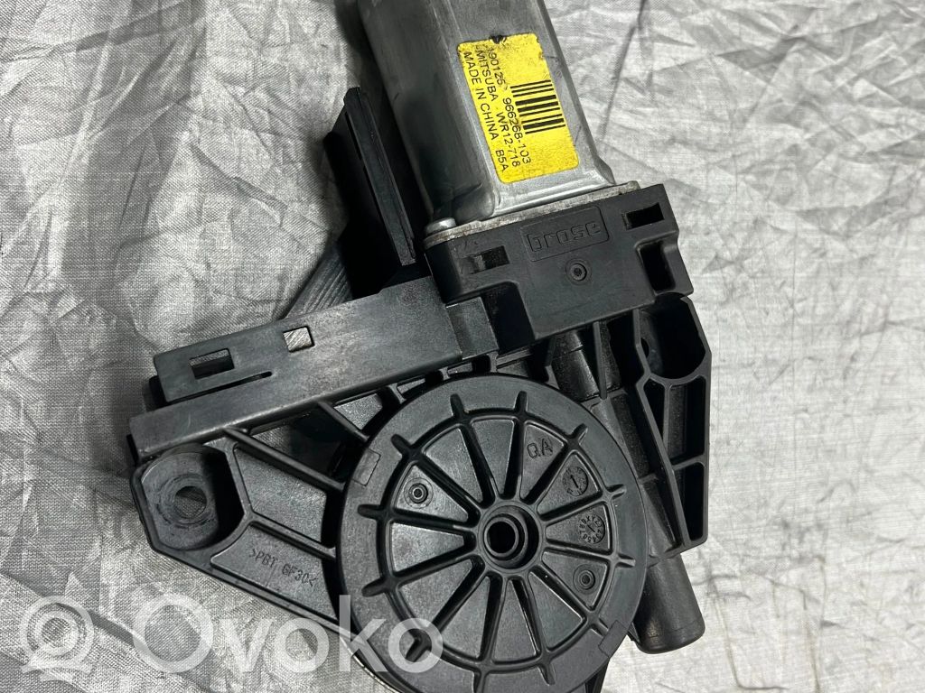 Silnik regulatora szyby drzwi przednich   WR12718,190125,966268103
