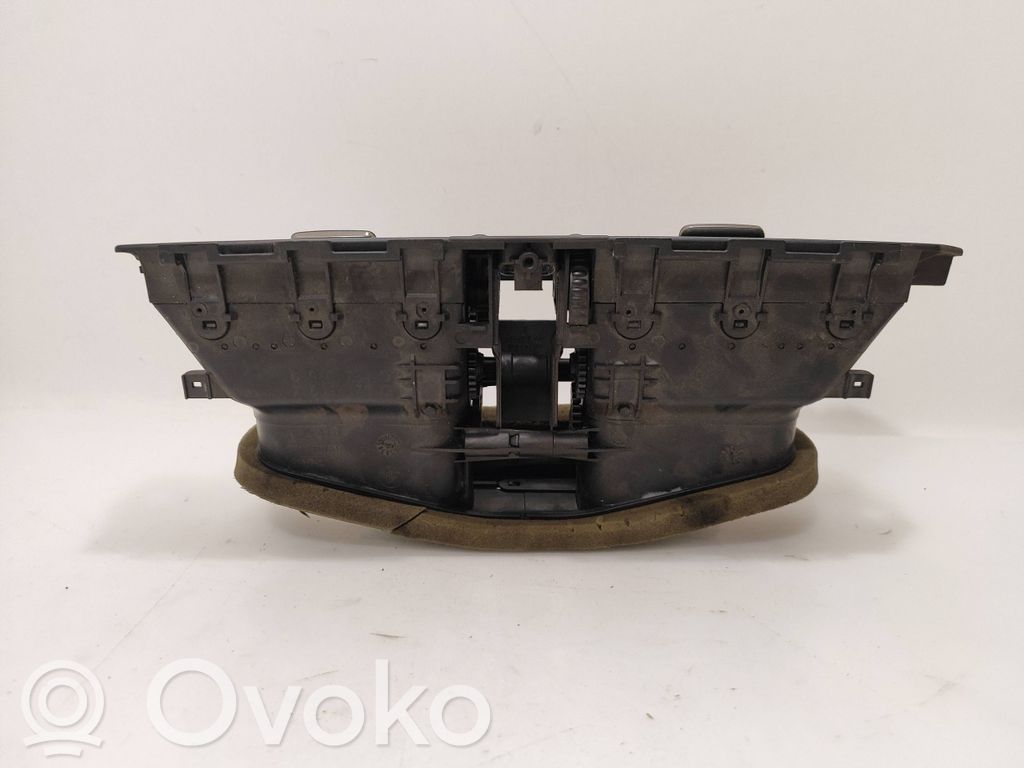 BMW 5 E60 E61 Centrinės oro grotelės 