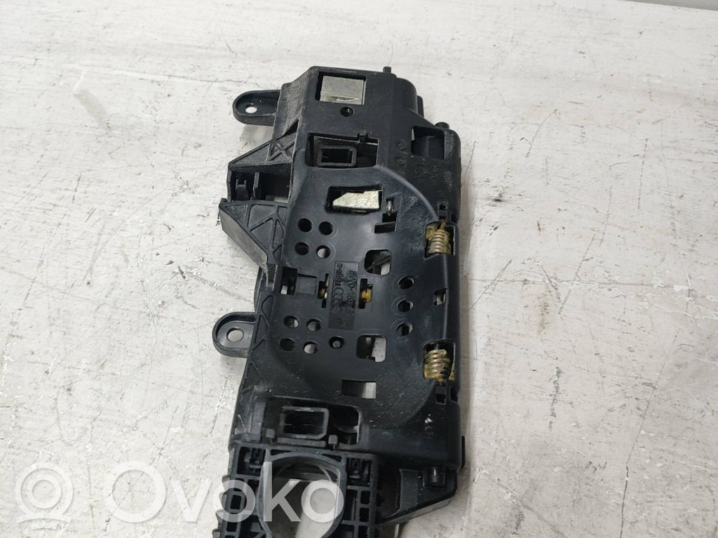 Audi A5 Manecilla/asa externa de la puerta delantera 