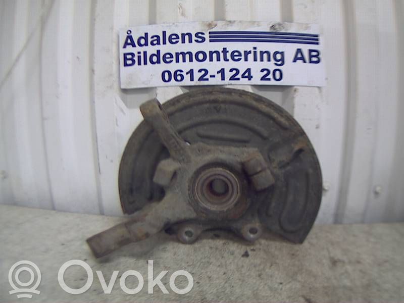 Renault Kangoo I Achsschenkel vorne 