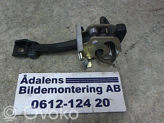 BMW X3 E83 Etuoven pidätin 