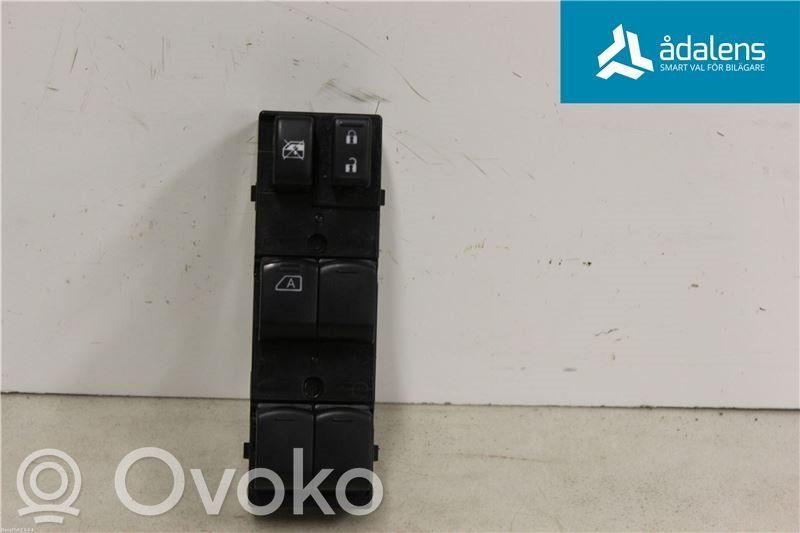Subaru XV I Electric window control switch 