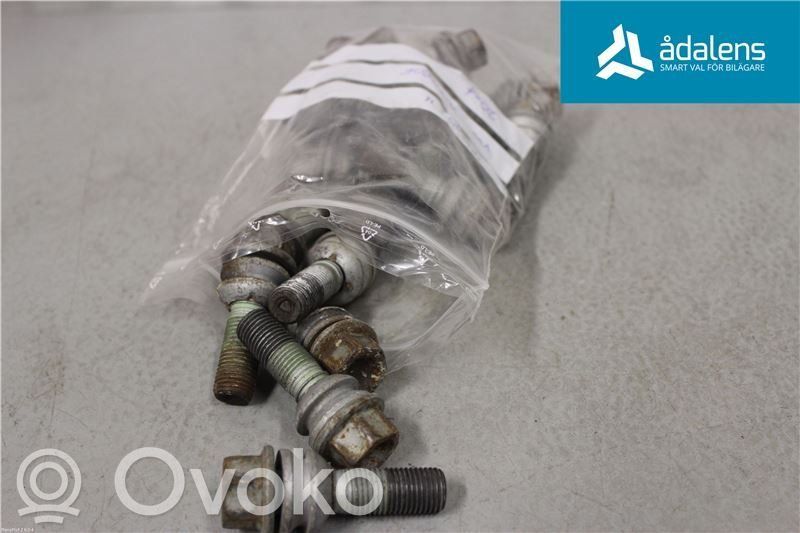 Tuercas/tornillos   WHT002529