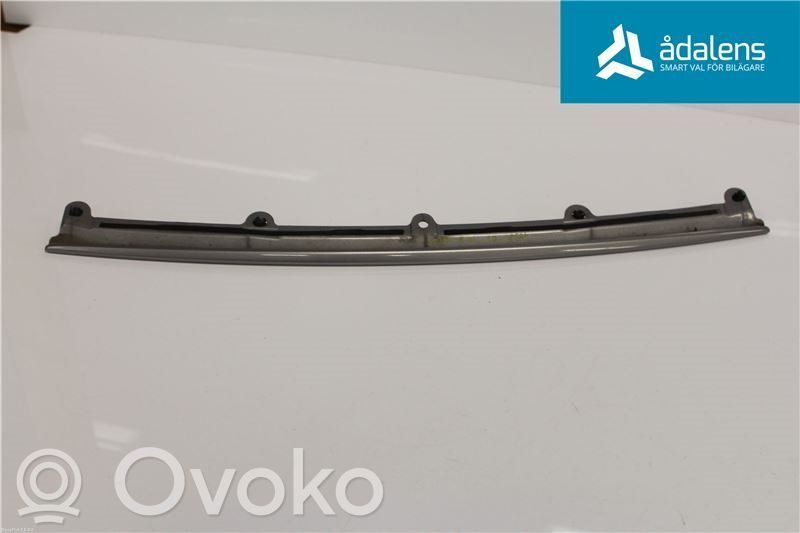 Dzinēja pārsega apdare   GJ6A56750