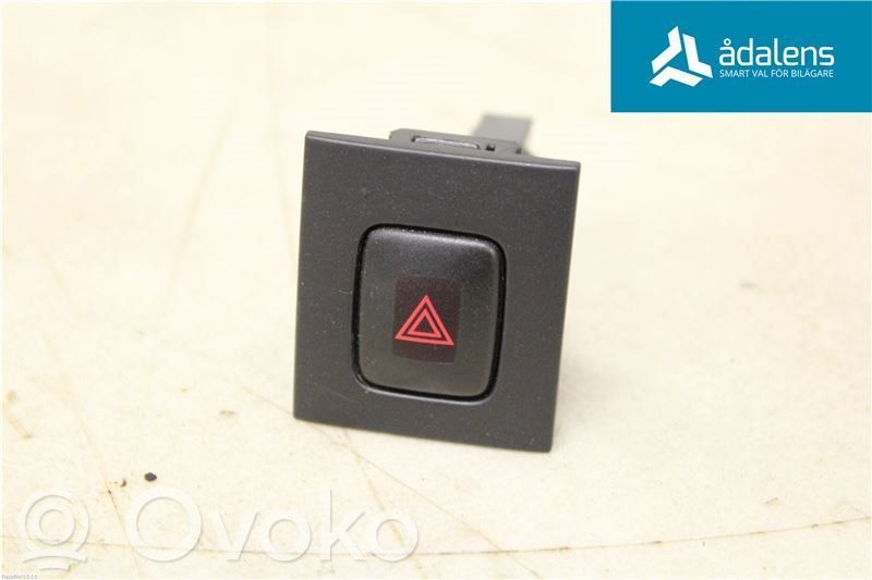 Hazard light switch   9123685