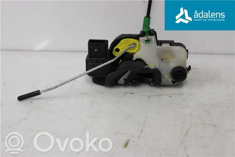 Opel Insignia A Centrinio užrakto varikliukas 