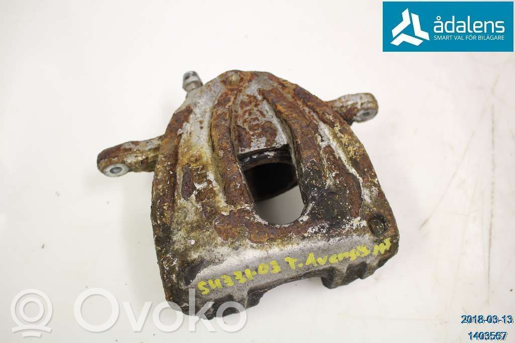 Toyota Avensis T250 Zacisk hamulcowy przedni 