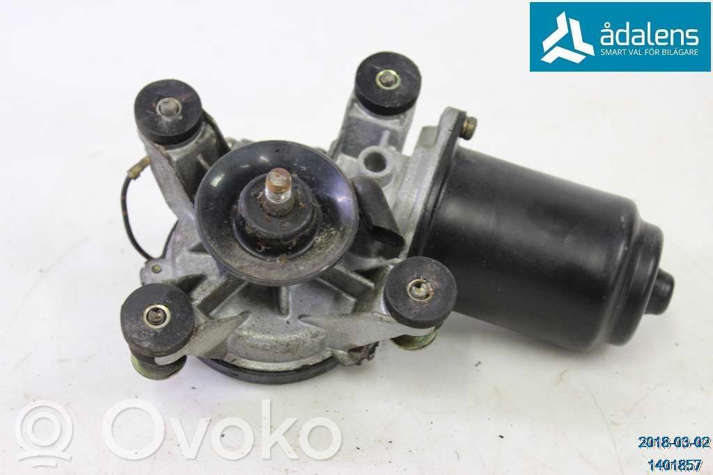 Mazda 323 F Двигатель стеклоочистителей 