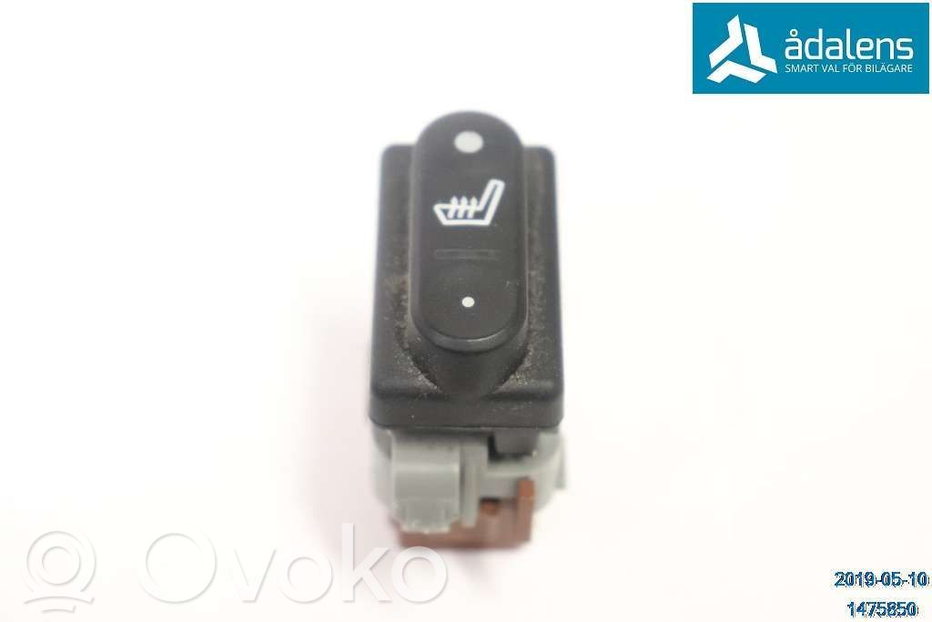 Nissan Qashqai+2 Seat heating switch 