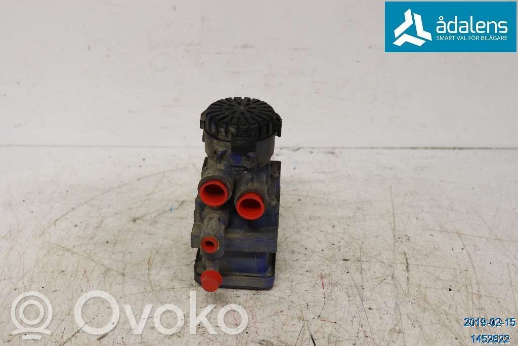 Volvo S90, V90 Scheinwerfer 