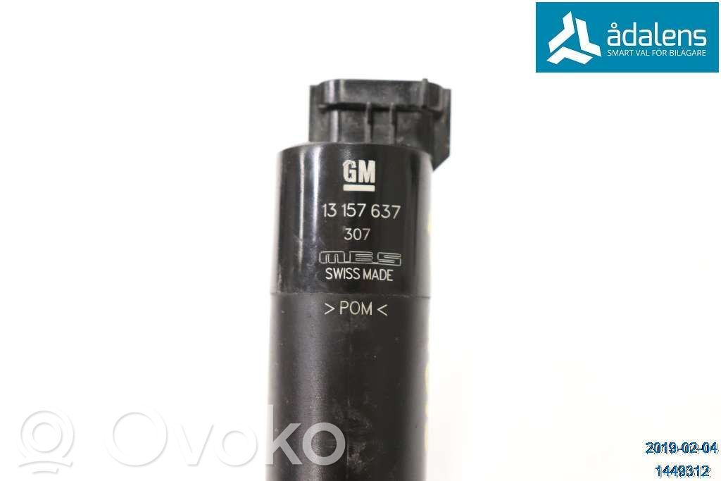 Windscreen/windshield washer pump   G90585761,13157637