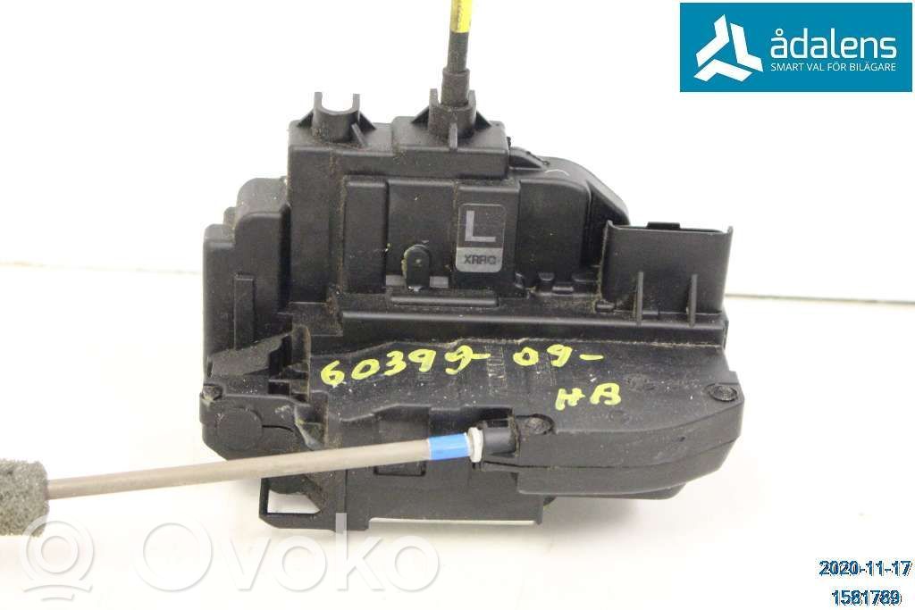 Central locking motor   825009U10D