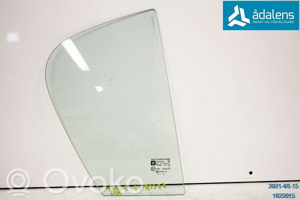 Opel Corsa D Ventanilla de ventilación de la puerta trasera 