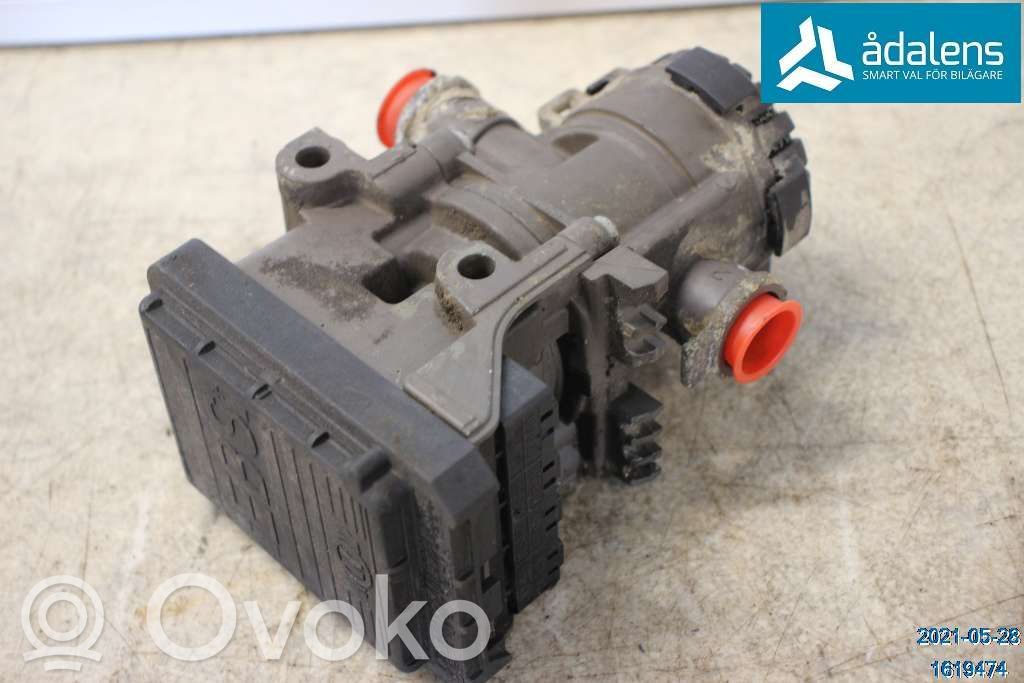 Volvo S90, V90 Scheinwerfer 