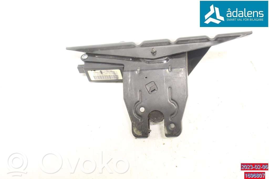 Tailgate/trunk/boot lock/catch/latch   51247197081