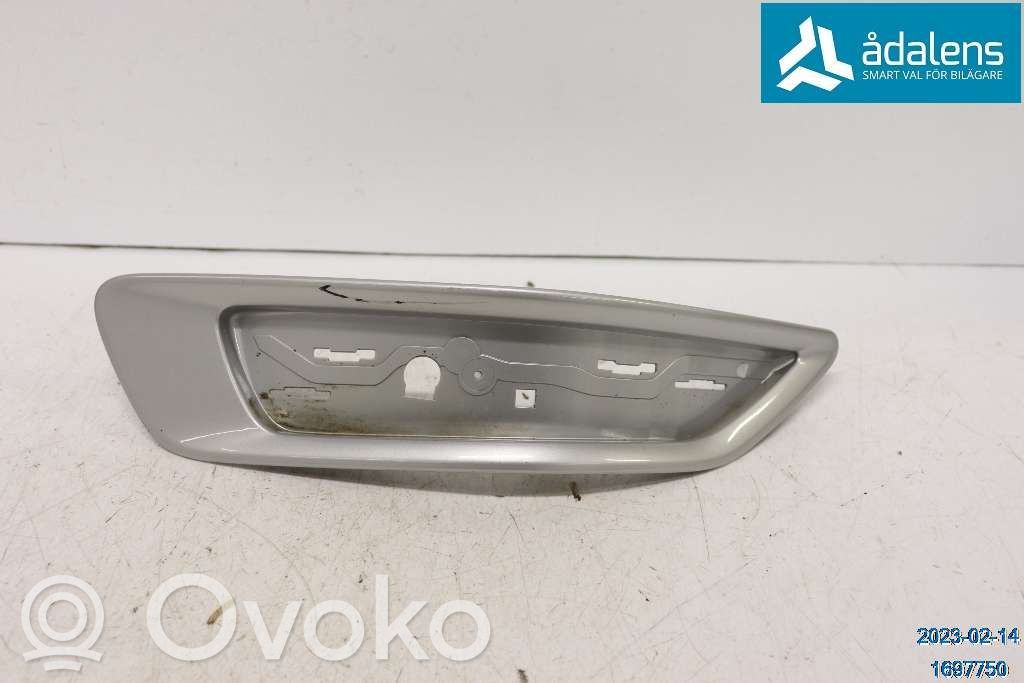 Volvo XC70 Reflector de faros/luces traseros 