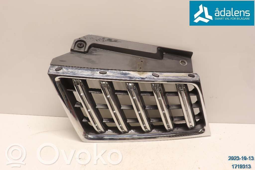 Mitsubishi L200 Kratka dolna zderzaka przedniego 