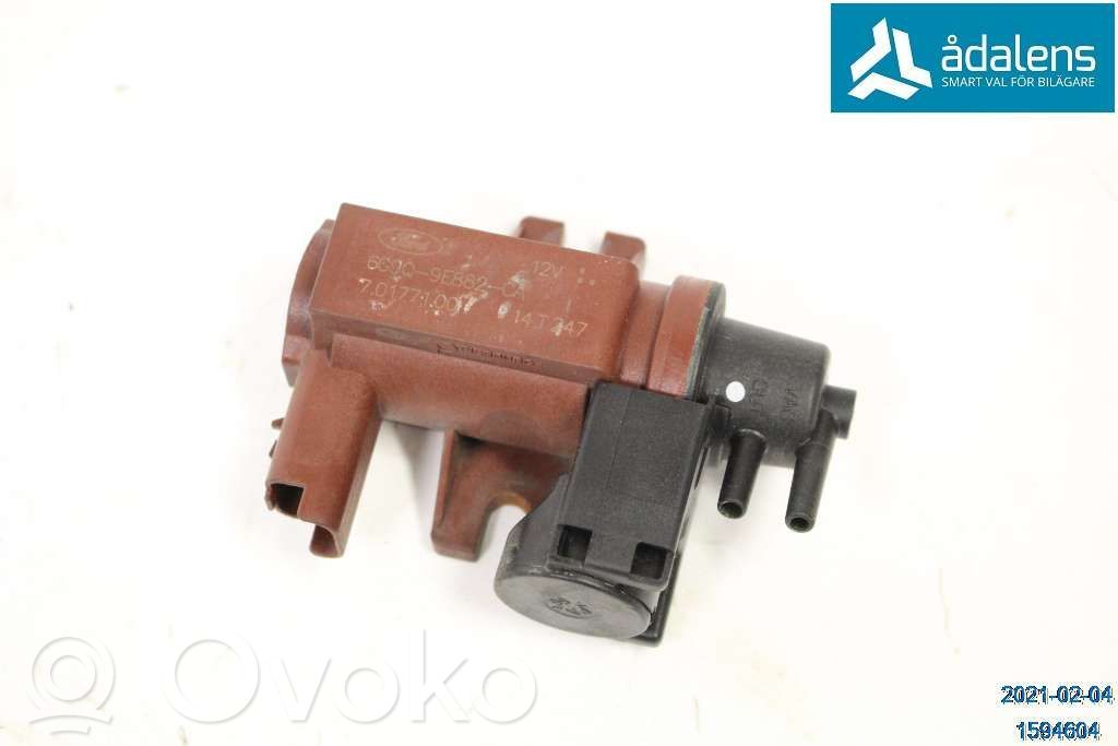 Válvula de vacío   31216025,6G9Q9E882CA