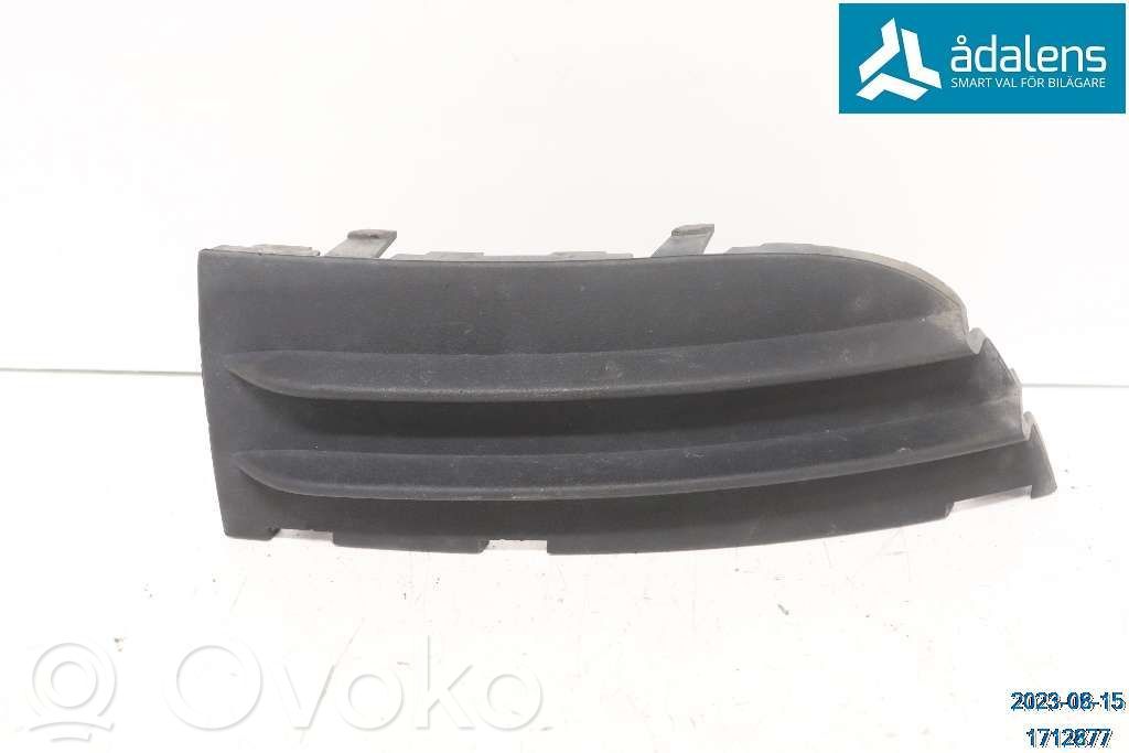 Volvo C30 Front bumper corner part panel trim 
