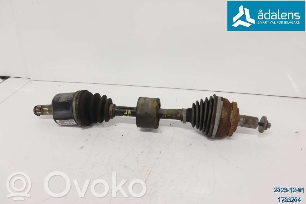 Volvo V70 Priekinis pusašis 