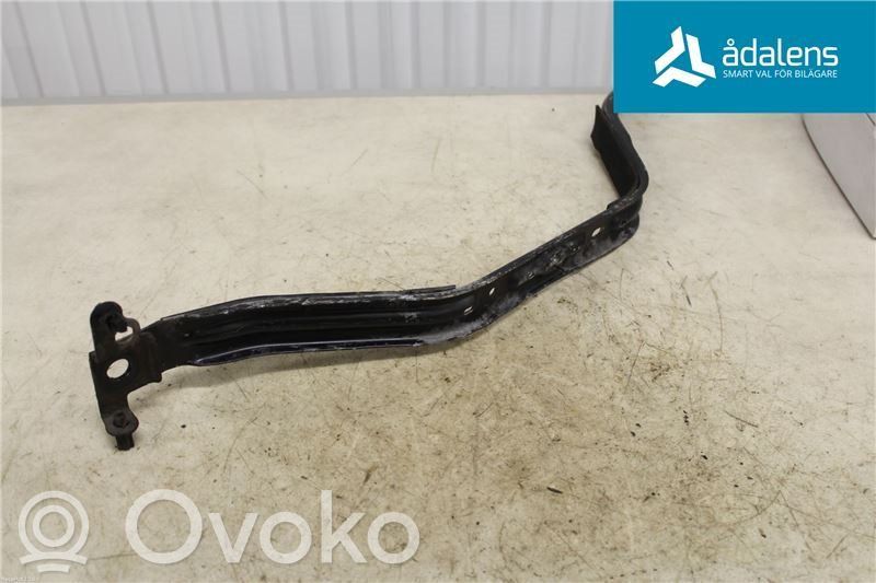 Uchwyt / Mocowanie zbiornika paliwa   31321356