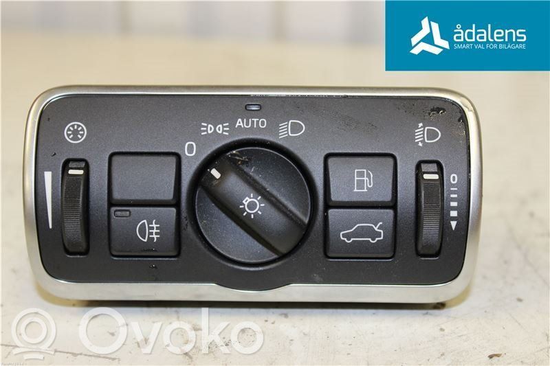 Light switch   31443841