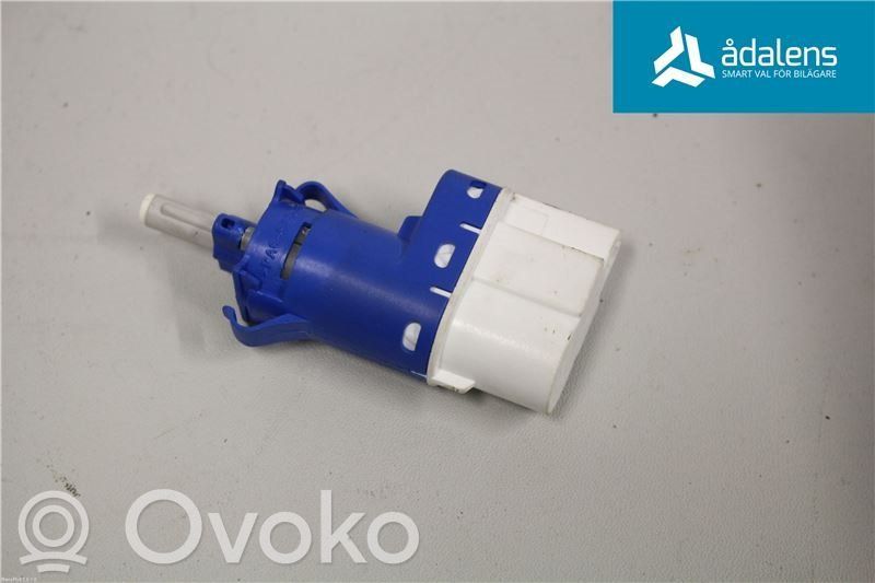 Volvo V70 Jarrupolkimen anturin kytkin 