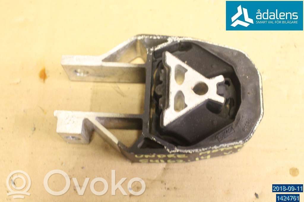Volvo V40 Cross country Gearbox mount 