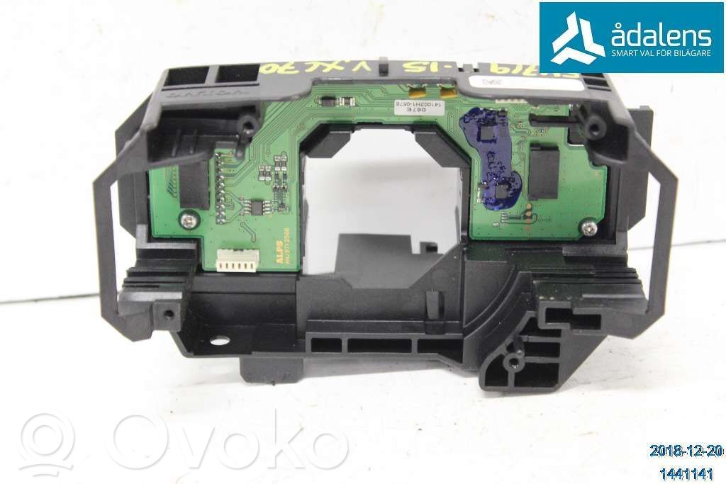 Volvo XC70 Wiper turn signal indicator stalk/switch 
