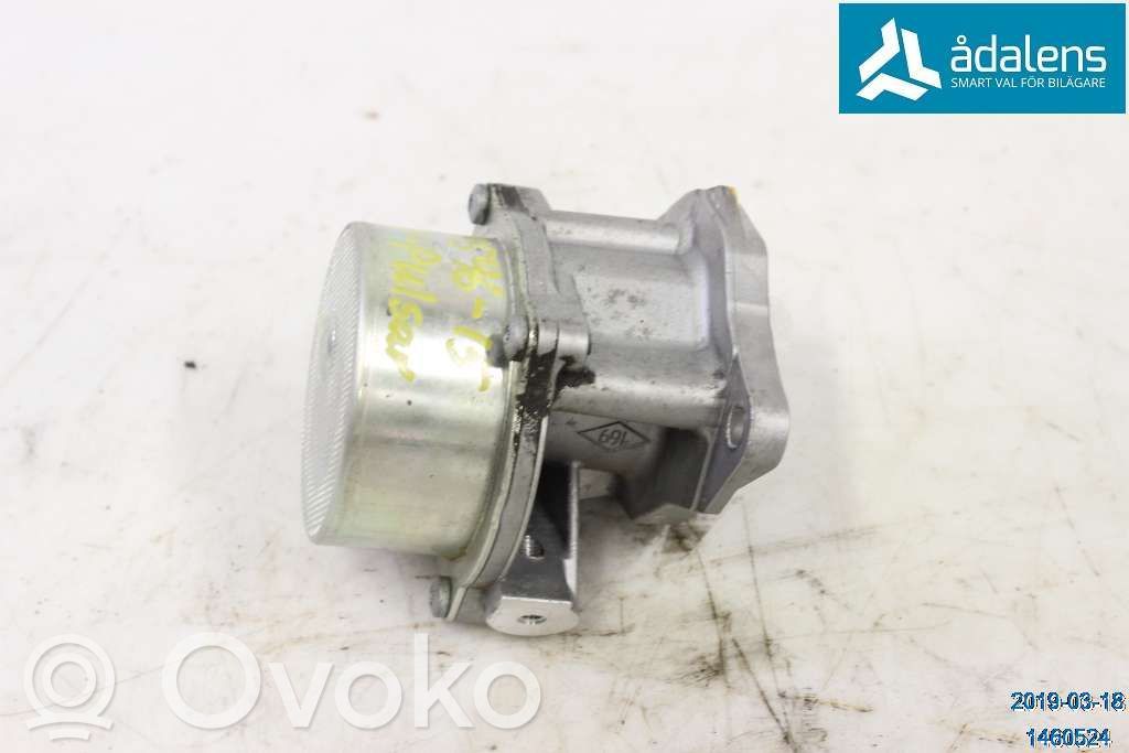 Nissan Pulsar Vacuum pump 