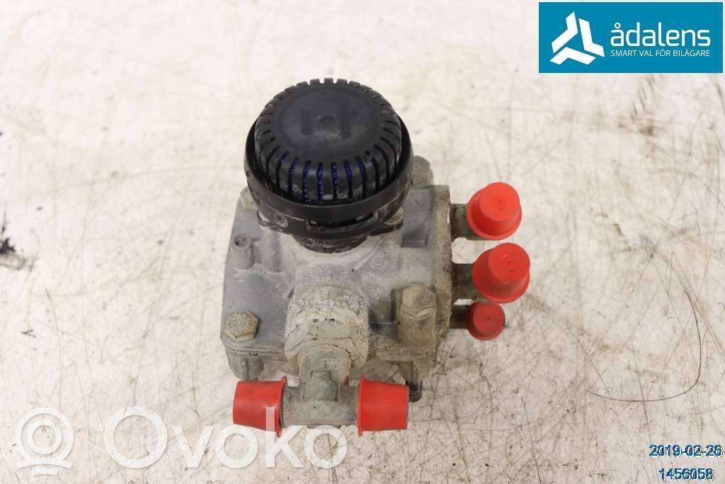 Volvo S90, V90 Scheinwerfer 