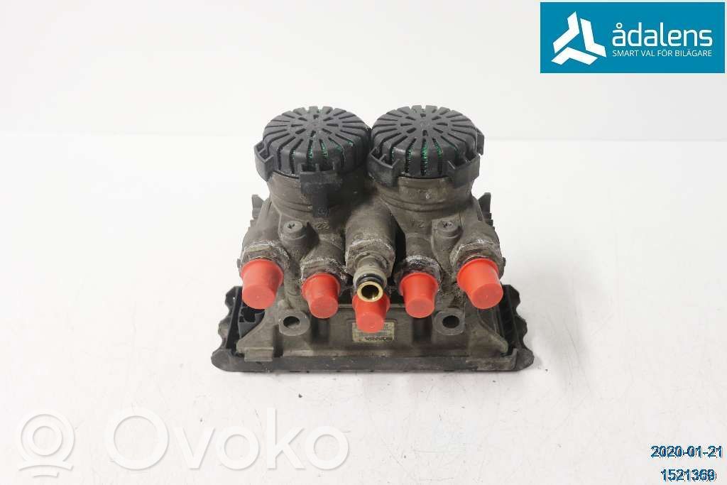 Volvo S90, V90 Scheinwerfer 