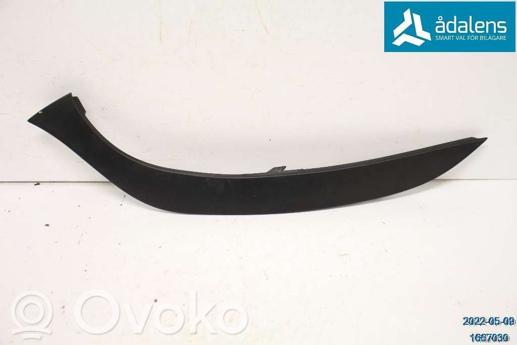 Renault Clio IV Under headlight/headlamp trim 