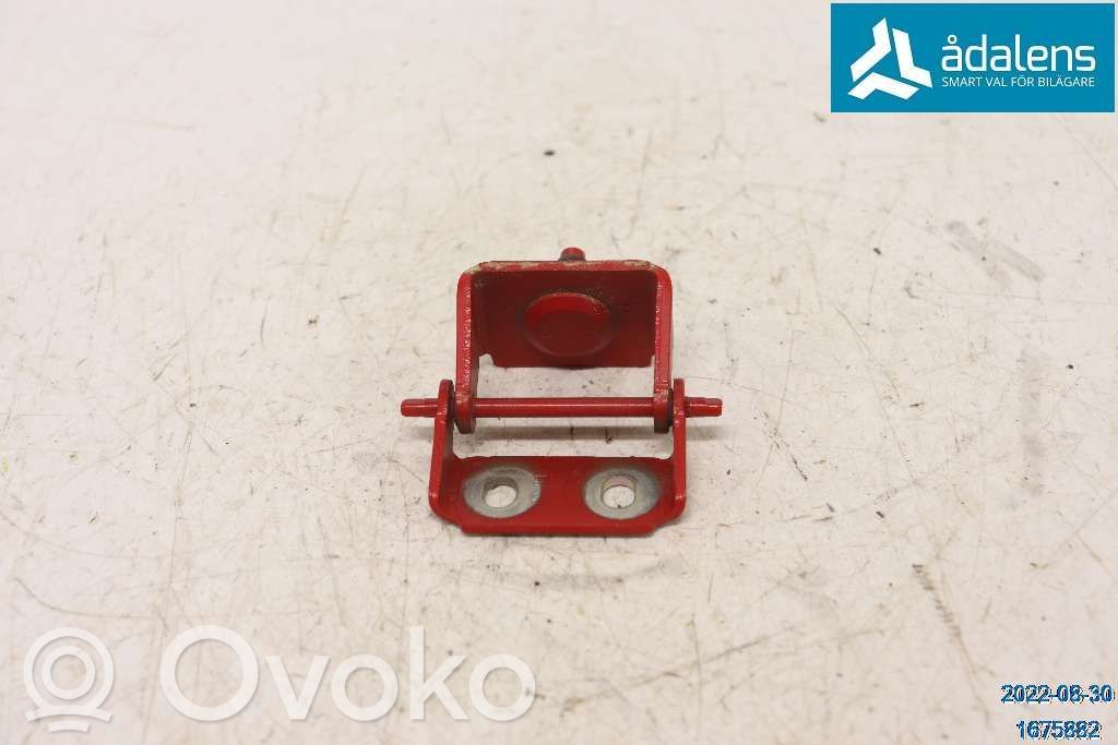 Ford Fiesta Tailgate/trunk/boot hinge 