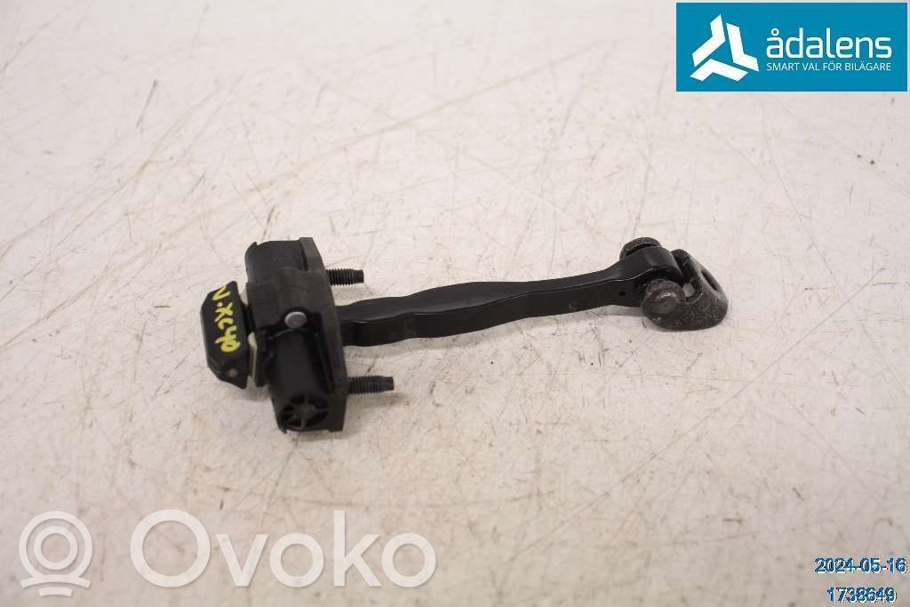 Volvo XC40 Durvju atvēruma ierobežotājs 