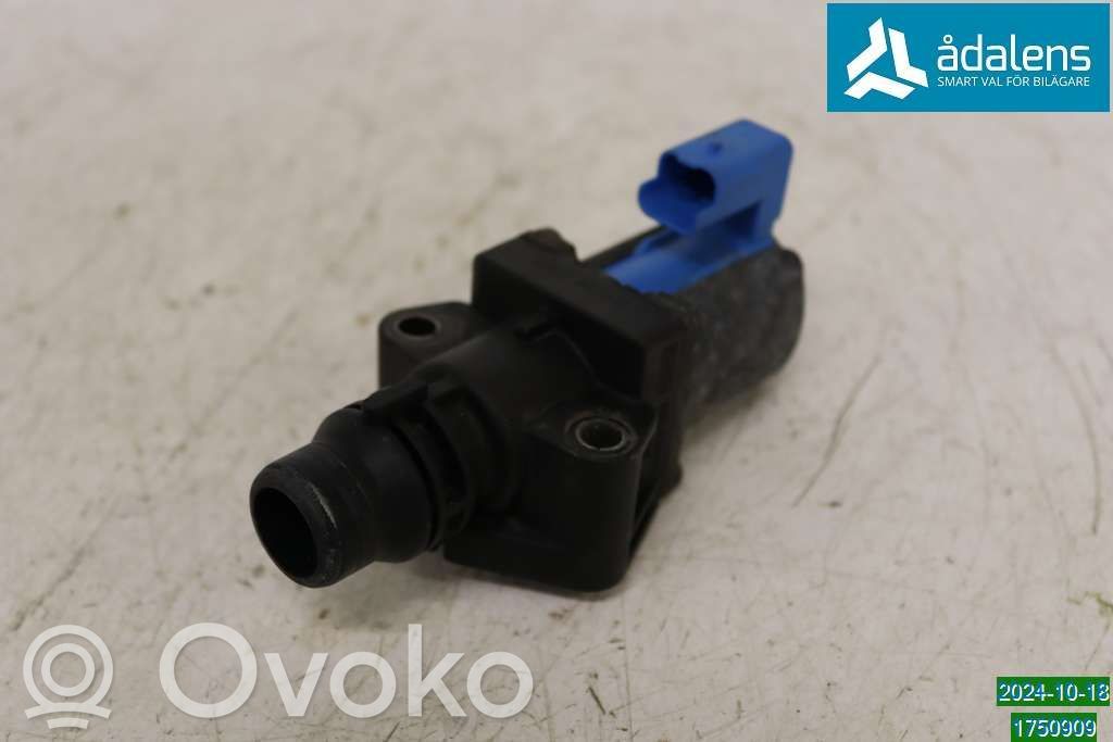 Volvo V70 Válvula de control del calentador del refrigerante 