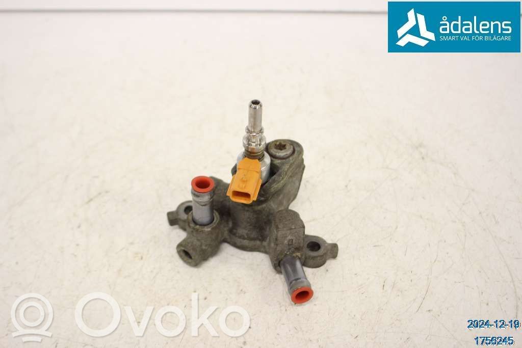 Dacia Duster Fuel injector 