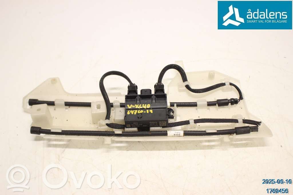 Volvo XC40 Tailgate/trunk strut/damper 