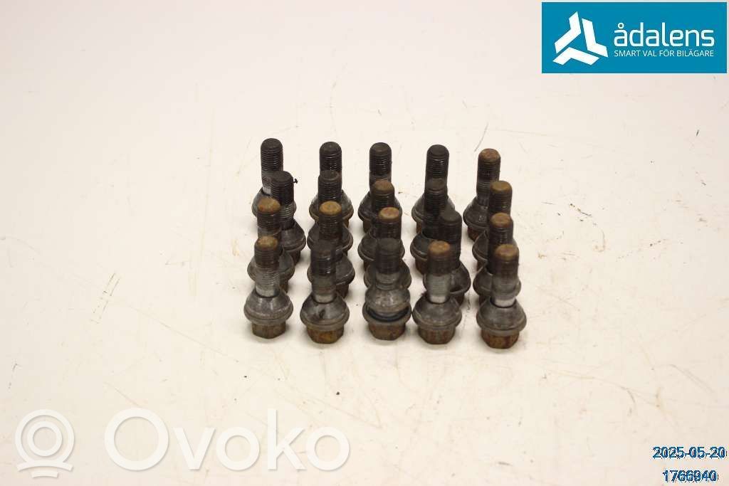 Volvo S60 Tuercas/tornillos 