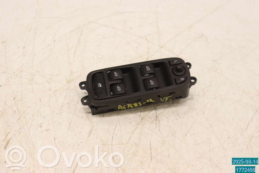 Volvo V50 Electric window control switch 