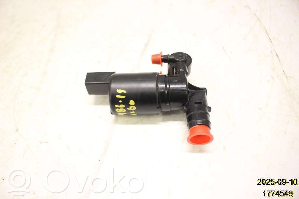 Windscreen/windshield washer pump   32328237