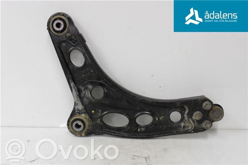 Nissan Primastar Dolny wahacz przedni 