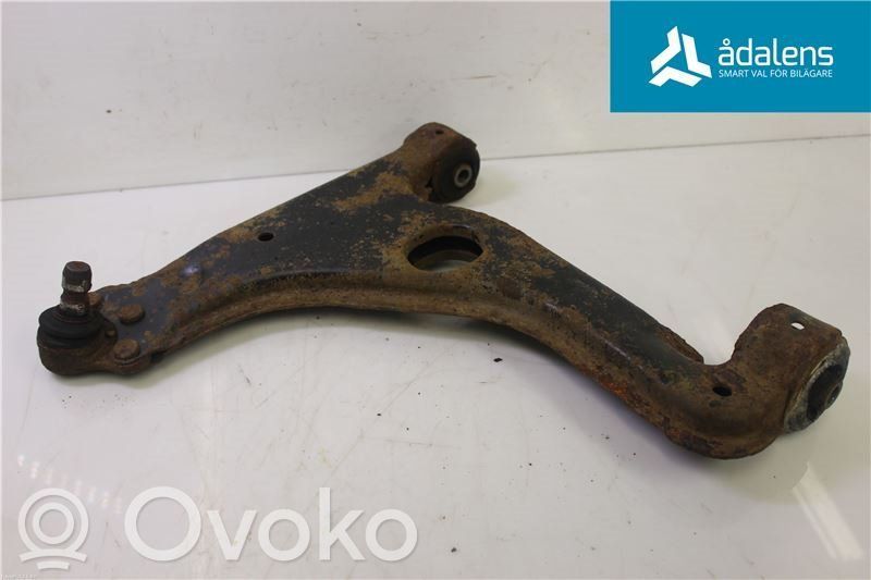 Opel Astra H Dolny wahacz przedni 
